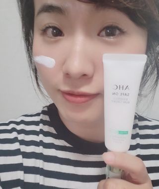 [AHC] 세이프온 에센스 선크림 올리브영 스페셜 증정 기획세트 — 5점을 준 리뷰어가 2022년 6월 올린 사용 사진