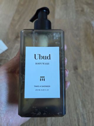 테이크어샤워 구매평)우붓 바디워시 Ubud BODY WASH 250ML — 5점을 준 리뷰어가 2025년 9월 올린 사용 사진