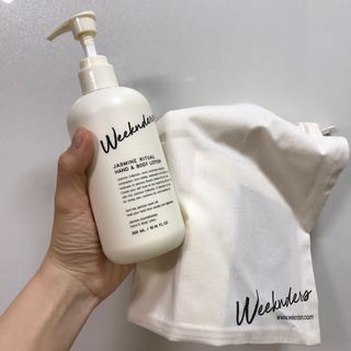 [위켄더스] 끈적임 없이 수분감을 채워주는 핸드& 바디로션 1종 랜덤발송 — 5점을 준 리뷰어가 2022년 4월 올린 사용 사진