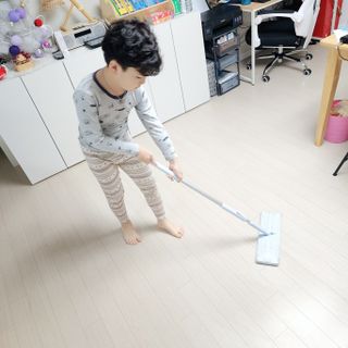 3M 스카치브라이트 파스텔블루 대형 밀대걸레 + 물걸레청소포 대형 30매 세트 — 5점을 준 리뷰어가 2023년 12월 올린 사용 사진