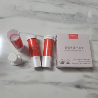 [슬림드랍 석류맛] 건기식 다이어트 보조제 겸 비타민 — 4.5점을 준 리뷰어가 2022년 1월 올린 사용 사진