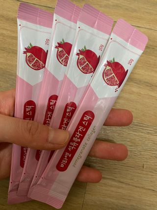 비타앤 석류콜라겐스틱 — 5점을 준 리뷰어가 2021년 5월 올린 사용 사진