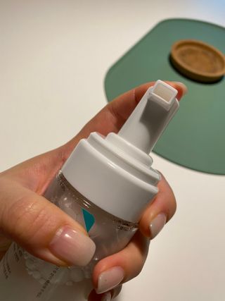 아임오 페미닌워시 150ML + 페미닌티슈6입 + 아임오스티커 + 쿠폰북 — 5점을 준 리뷰어가 2021년 10월 올린 사용 사진