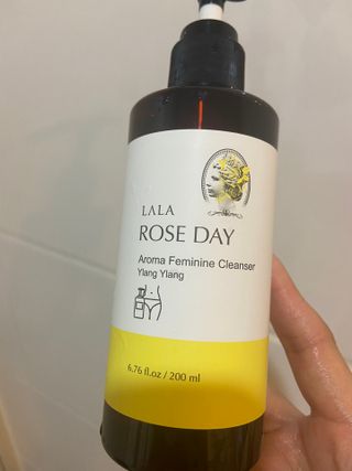 라라로즈데이 시즌2 여성청결제 200ml 아로마 페미민 클렌저, 독일더마인증 — 5점을 준 리뷰어가 2021년 9월 올린 사용 사진