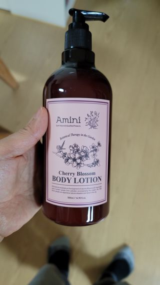 아미니 플라워테라피 바디로션  500ml 시리즈 — 5점을 준 리뷰어가 2021년 4월 올린 사용 사진