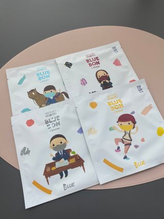 [블루 본 아이노우] 유아용 컬러마스크 40 PCS SET 2중 택 1 — 5점을 준 리뷰어가 2021년 4월 올린 사용 사진