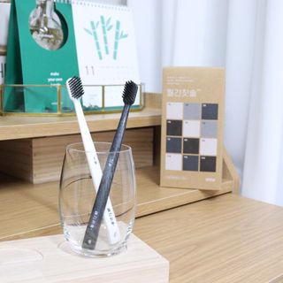 소담스퀘어 상암 오호코퍼레이션 덴티넘 미세모 옥수수칫솔 월간칫솔 12개 — 5점을 준 리뷰어가 2022년 12월 올린 사용 사진