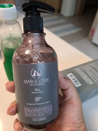 마리앤루이펫샴푸 [mari and louie pet shampoo] — 5점을 준 리뷰어가 2021년 6월 올린 사용 사진