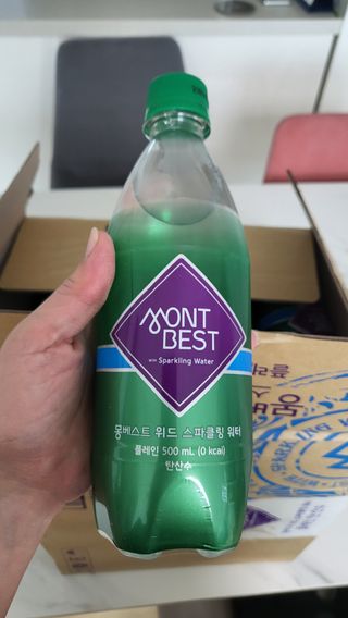 몽베스트 Montbest with Sparkling water Plain 20병 — 5점을 준 리뷰어가 2023년 2월 올린 사용 사진