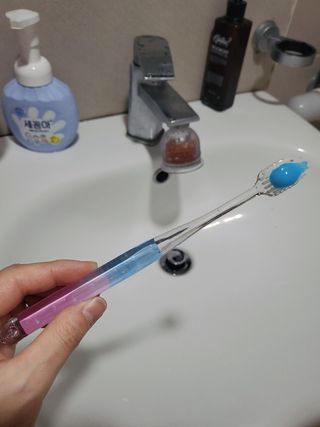 에브리모먼트 에브리 모먼트 칫솔 Every moment toothbrush — 5점을 준 리뷰어가 2022년 2월 올린 사용 사진