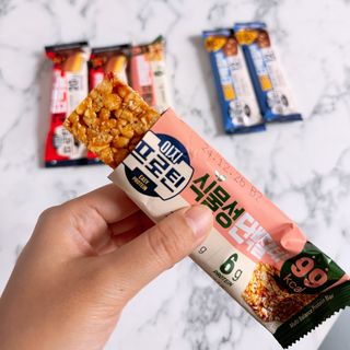 이지프로틴바 3종x각 2ea (고단백질바, 멀티단백질바, 식물성단백질바) — 5점을 준 리뷰어가 2024년 3월 올린 사용 사진