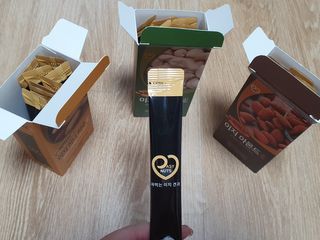 짜먹는 이지견과 짜먹는 이지아몬드, 짜먹는 이지허니피넛, 짜먹는 이지캐슈넛 각 10g X  10포 — 5점을 준 리뷰어가 2021년 2월 올린 사용 사진