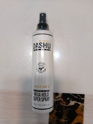 다슈코리아 다슈 포 맨 프리미엄 메가 홀드 슈퍼 스프레이 250ml — 4.5점을 준 리뷰어가 2021년 4월 올린 사용 사진