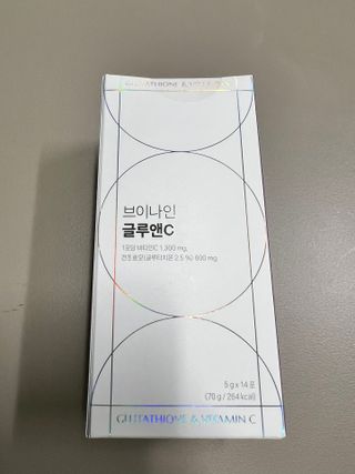 브이나인 글루타치온 비타민C 콜라겐 세라마이드 14포 1BOX — 5점을 준 리뷰어가 2022년 8월 올린 사용 사진