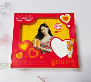 광동생활건강 [제니에디션] 비타500데일리스틱 gift set 60포+제니굿즈 3종+쇼핑백 — 5점을 준 리뷰어가 2021년 11월 올린 사용 사진