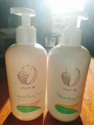 mom e 맘이 내추럴 베이비 케어 샴푸앤바스+로션 — 5점을 준 리뷰어가 2021년 1월 올린 사용 사진