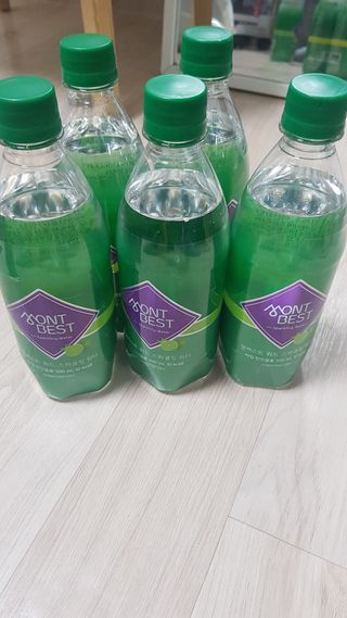 몽베스트 Montbest with Sparkling water Lime20병 — 5점을 준 리뷰어가 2021년 10월 올린 사용 사진