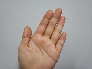 리더스코스메틱 리더스 카밍 바이오틱스 에센스 워터 — 5점을 준 리뷰어가 2022년 1월 올린 사용 사진