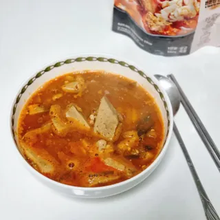 소담스퀘어 상암 궁중해물탕조씨집 백년가게 조씨집 팔뚝탕1인분550g — 5점을 준 리뷰어가 2022년 12월 올린 사용 사진