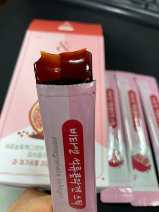 비타앤 석류콜라겐스틱 — 5점을 준 리뷰어가 2021년 5월 올린 사용 사진