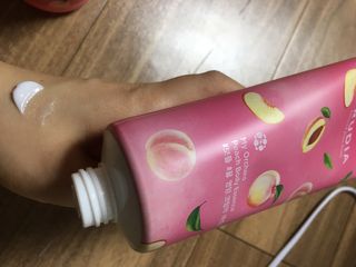 [후르디아] 복숭아 바디워시+바디에센스 세트 — 5점을 준 리뷰어가 2021년 3월 올린 사용 사진