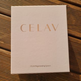 프리마인 바르기만 하면 철벽 스킨케어+24시간 마스크팩 효과. 셀라브 리제너레이팅 시스템 부스터+크림 세트 — 5점을 준 리뷰어가 2023년 5월 올린 사용 사진