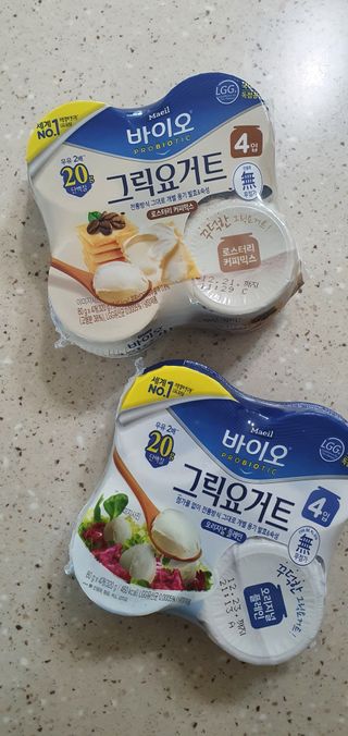 매일바이오 그릭요거트 오리지널 플레인 4개, 로스터리 커피믹스 4개 — 5점을 준 리뷰어가 2021년 12월 올린 사용 사진