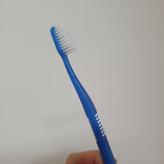 리퀴덴트 오랄케어 온가족용 리퀴덴트 더더 오랄케어 무불소 치약 + 임상시험완료 이중 미세 엠보싱 칫솔 올데이세트 — 5점을 준 리뷰어가 2021년 1월 올린 사용 사진
