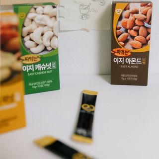 짜먹는 이지견과 짜먹는 이지아몬드, 짜먹는 이지허니피넛, 짜먹는 이지캐슈넛 각 10g X  10포 — 4점을 준 리뷰어가 2021년 4월 올린 사용 사진