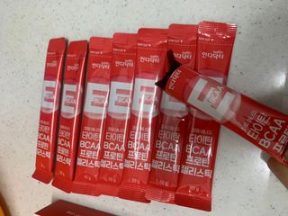 [인디닥터] 타이탄 BCAA 프로틴 젤리스틱 — 5점을 준 리뷰어가 2022년 5월 올린 사용 사진