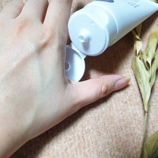 냉장고에 넣어요, 붉은 트러블 피부 다음날 진정되요 [버진팜스 푸딩수딩아토] — 4점을 준 리뷰어가 2021년 10월 올린 사용 사진