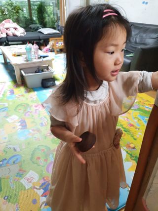 롯데제과 까망카스타드 더블초코 — 5점을 준 리뷰어가 2021년 5월 올린 사용 사진