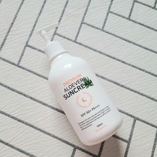 [닥터문] 프리미엄 알로에베라 선크림 500ml — 4점을 준 리뷰어가 2022년 6월 올린 사용 사진