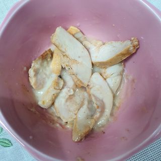 굽네몰 [굽네] 소스가 맛있는 닭가슴살 슬라이스 4종 — 5점을 준 리뷰어가 2021년 4월 올린 사용 사진