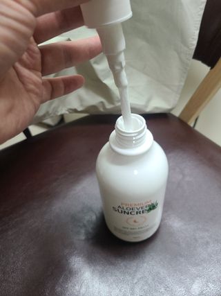 [닥터문] 프리미엄 알로에베라 선크림 500ml — 5점을 준 리뷰어가 2022년 6월 올린 사용 사진