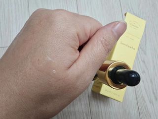 스킨큐어 산다화 비타민c 화이트닝 에센스 30ml — 5점을 준 리뷰어가 2023년 12월 올린 사용 사진