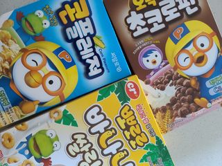 씨알푸드 뽀로로 시리얼 3종 — 4.5점을 준 리뷰어가 2022년 2월 올린 사용 사진