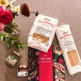 이탈리안 프리미엄 파스타 룸모 Rummo 파스타 2종 + 바질 페스토 + 블랙 트러플 페이스트 — 5점을 준 리뷰어가 2021년 7월 올린 사용 사진