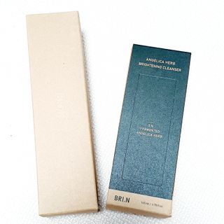 풀무원 브리엔 엔젤리카 허브 브라이트닝 클렌저+전용펌프 — 3점을 준 리뷰어가 2021년 1월 올린 사용 사진