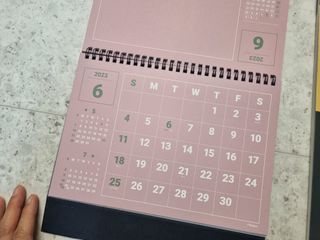 리훈 2023년 레트로 인테리어 벽달력 + 탁상달력 — 4.5점을 준 리뷰어가 2022년 10월 올린 사용 사진