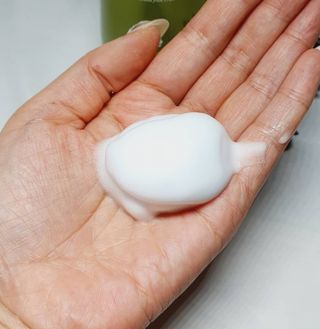 [후르디아] 아보카도 약산성 비건 여성 청결제 — 5점을 준 리뷰어가 2021년 7월 올린 사용 사진