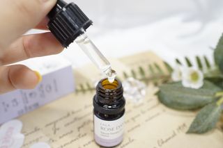 라라로즈데이 시즌2 천연 아로마오일 Y존 케어 속옷향수 이너퍼퓸 5ml  여성의 자존감을 UP시키자 — 5점을 준 리뷰어가 2021년 10월 올린 사용 사진