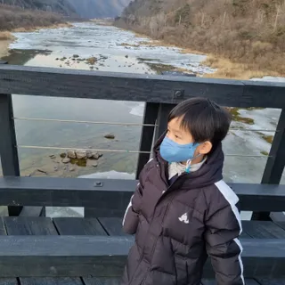 애니가드키즈 새부리형  소형L 5컬러 각 10매입 [크리미베이지, 코튼핑크, 블루레이크, 페일로즈, 민트그린] — 5점을 준 리뷰어가 2022년 2월 올린 사용 사진