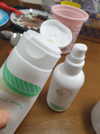 mom e 맘이 내추럴 베이비 케어 크림+바디오일 — 5점을 준 리뷰어가 2021년 1월 올린 사용 사진