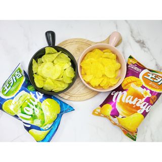 2022 오리온 여름한정판 초코파이 수박 / 포카칩 훌라망고맛 / 포카칩 라임모히또맛 — 2점을 준 리뷰어가 2022년 7월 올린 사용 사진