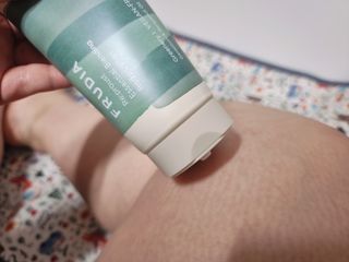 [후르디아] 올리브영 저자극 비건바디로션 — 5점을 준 리뷰어가 2023년 2월 올린 사용 사진