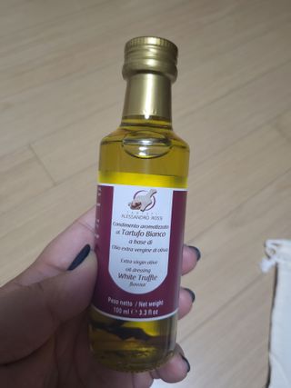 [딜리셔스코드] 타르투피 알레산드로 로시 트러플 소금 100g +트러플 오일 100ml set — 4.5점을 준 리뷰어가 2022년 6월 올린 사용 사진
