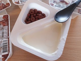 매일바이오 토핑요거트 — 5점을 준 리뷰어가 2021년 5월 올린 사용 사진