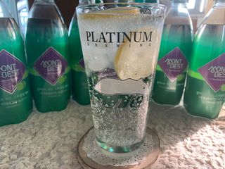 몽베스트 Montbest with Sparkling water Lime20병 — 5점을 준 리뷰어가 2021년 10월 올린 사용 사진