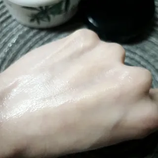 버텍스넘버원 버텍스 넘버원 햄프씨드오일 핸드밤, 바디크림 — 5점을 준 리뷰어가 2022년 3월 올린 사용 사진